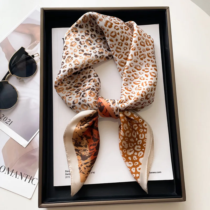 

Fashion Leopard Print Square Hijab Scarf Women Imitation Silk70*70CM Small Neck Scarf Stylish Casual Headscarf