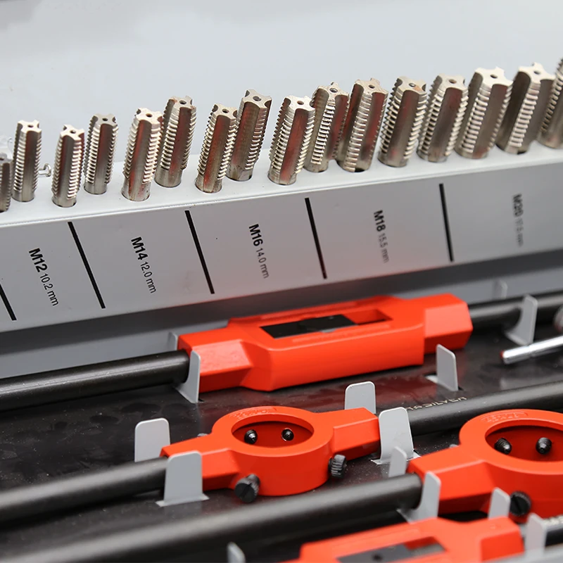 Ensemble d'outils à main de bricolage métrique, hsynchronisation DIN 352, tarauds et matrices essorés, boîte en métal gris, M3 ~ M24, 64 pièces