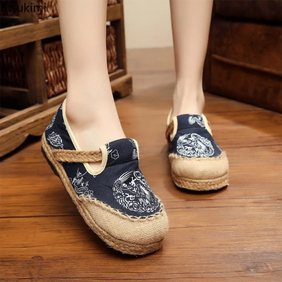 New 2026 Women Shoes Simple Slip-on Round Toe Flats Casual Retro Printed Spring Autumn Canvas Sewing Handmade Female Cloth Shoes