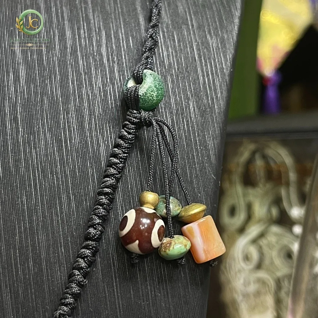Tibetan Nepalese Himalayan Bead Ancient agate Old Dzi Talisman 9 eye Bead Amulet