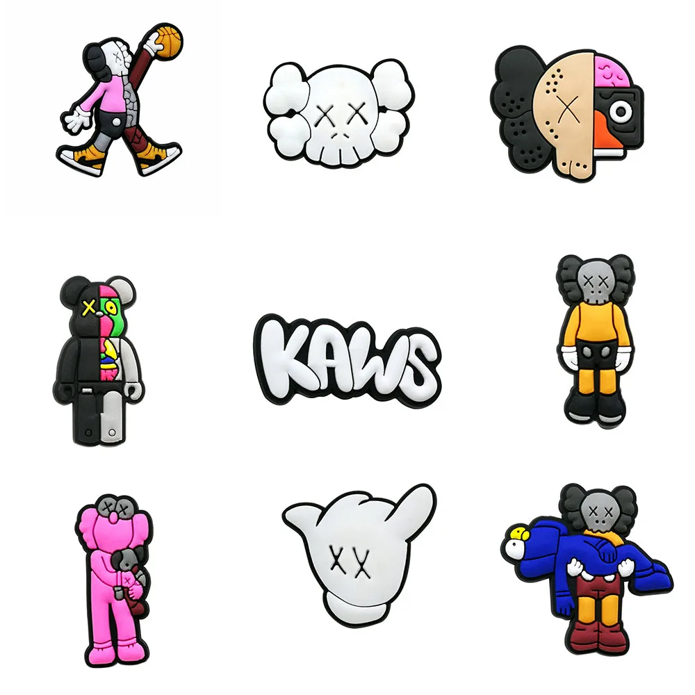 Hot sales 1-18 stuks Hot Toys Cartoon Serie PVC Schoenaccessoires DIY Creativiteit Afneembare Sandalen Polsbandjes Feestdecoraties