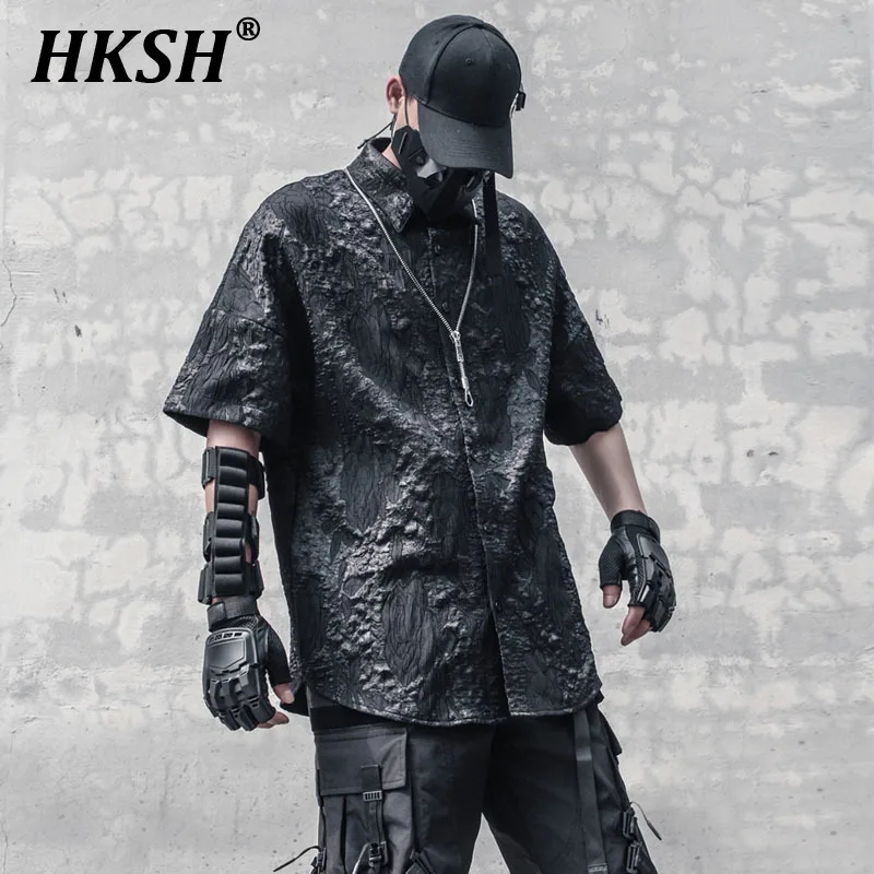 

HKSH Summer New Men's Tide Niche Dark Black Jacquard Half Length Sleeve Shirt Trendy Male Vintage Punk Fashion Loose Tops HK1453