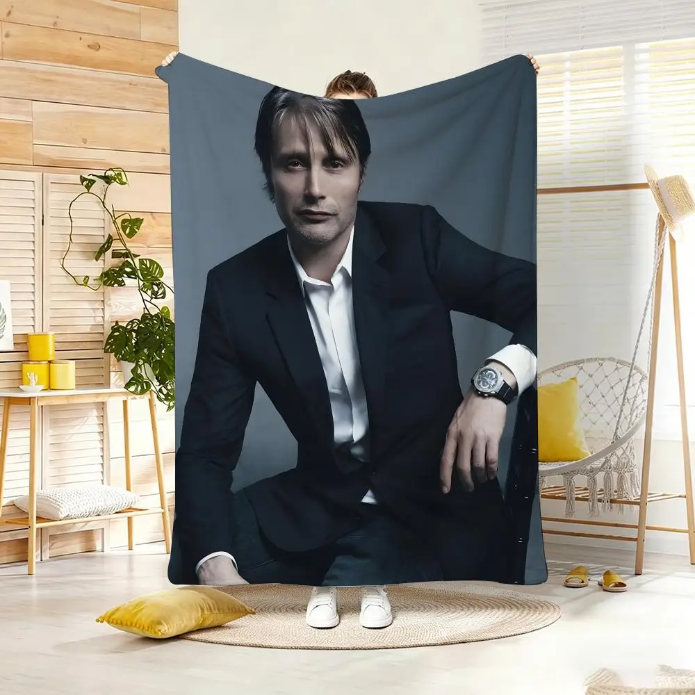 Celebrity M-Mads MikkelsenS Throw Lightweight 240g Flannel Blanket Soft Skin-friendly for Summer Cooling