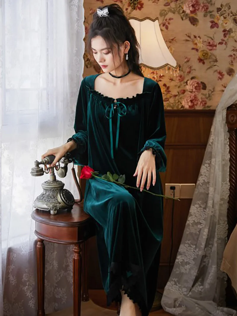 Women Spring Velvet Night Dress Ruffles Long Robe Peignoir Victorian Pyjamas Gown Vintage Romantic Nightgown Homewear