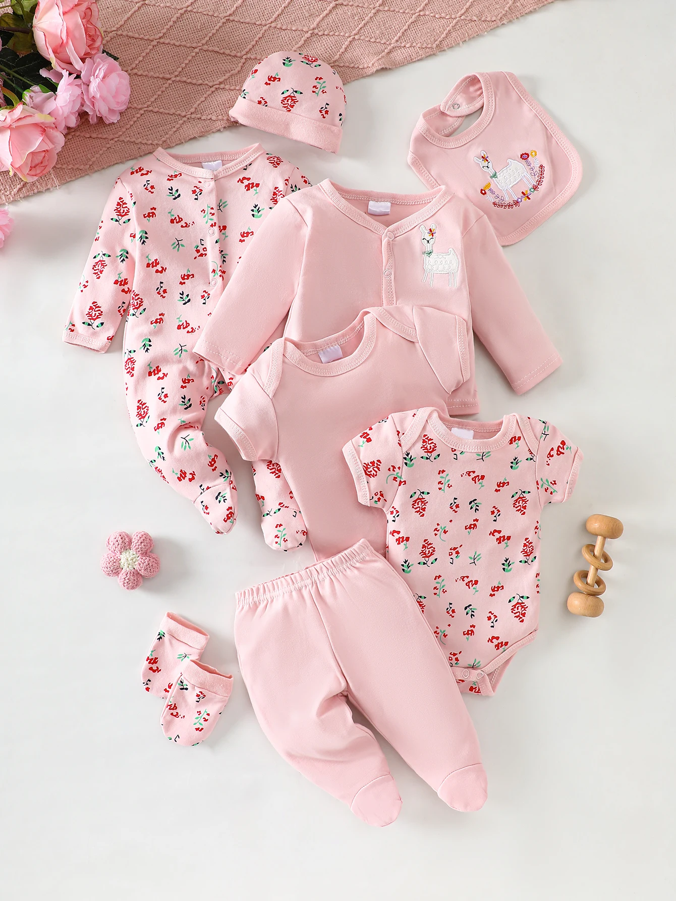 

Комплект из 8 предметов для новорожденных: комбинезон из 100% хлопка, мягкий и дышащий, с милым розовым рисунком оленя. Подходит для детей от 0 до 9 месяцев.