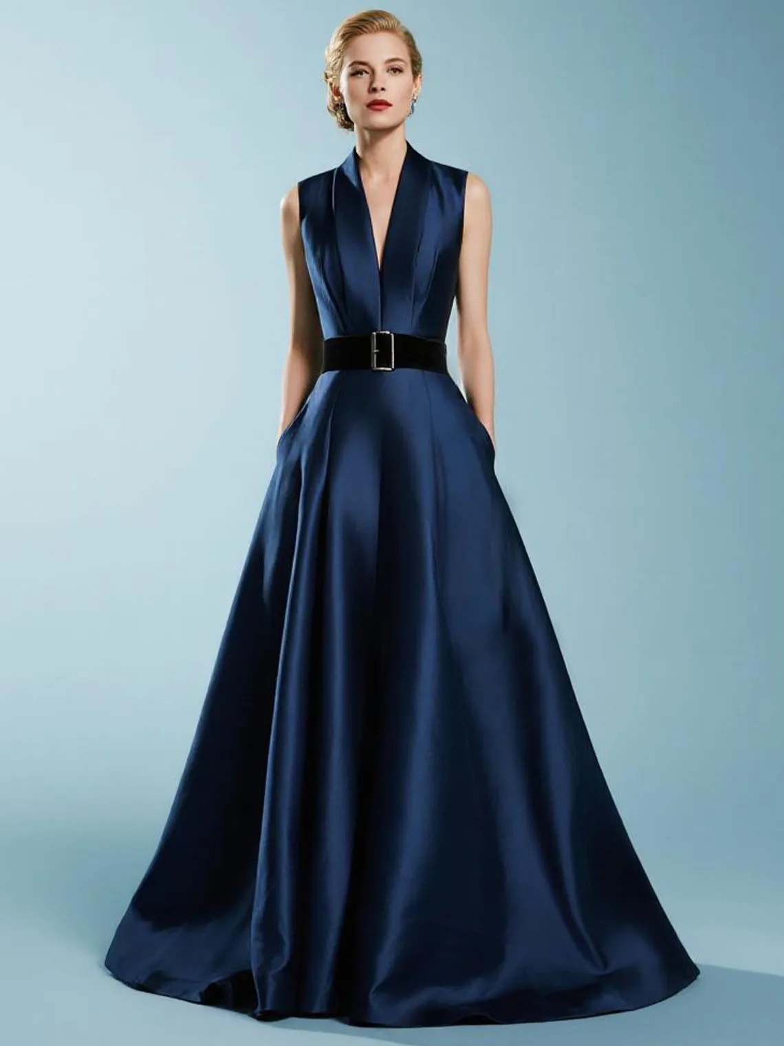 

Elegant Classic V Neck Satin Wedding Guest Dress A-Line Floor Length Sleeveless Sash Evening Gown 2025 Free Customized