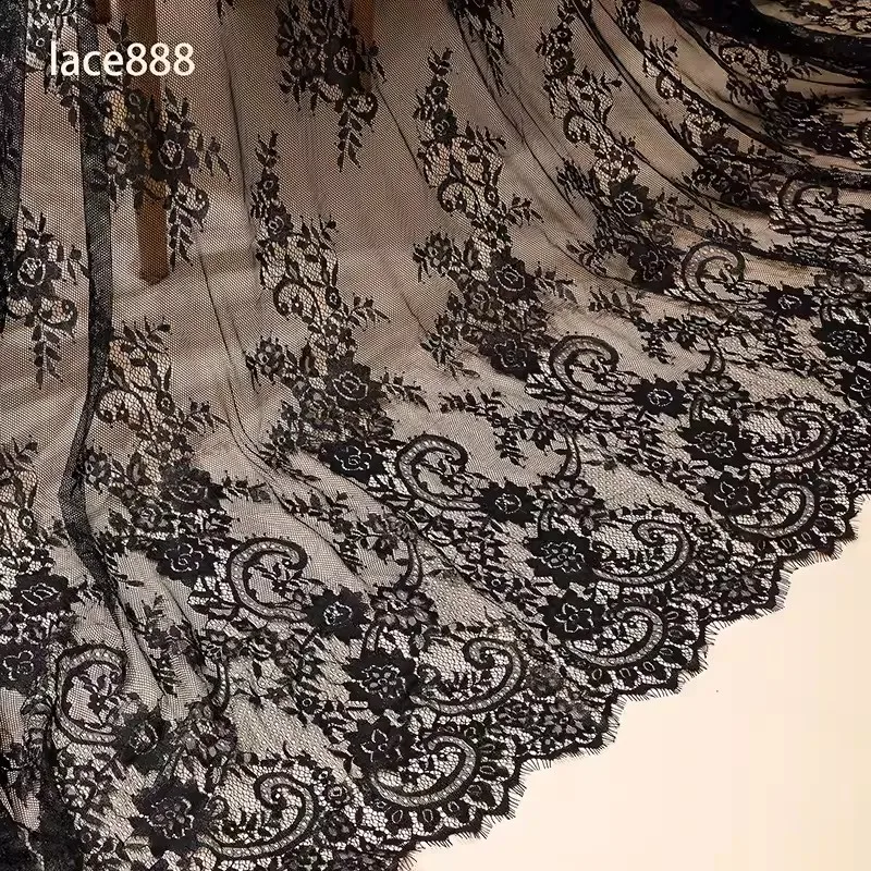 ผ้าลูกไม้กว้าง1.5เมตรสไตล์ฝรั่งเศสชุดแต่งงานผ้าปูโต๊ะผ้าม่านเนื้อนุ่มสีดำและสีขาวบาง