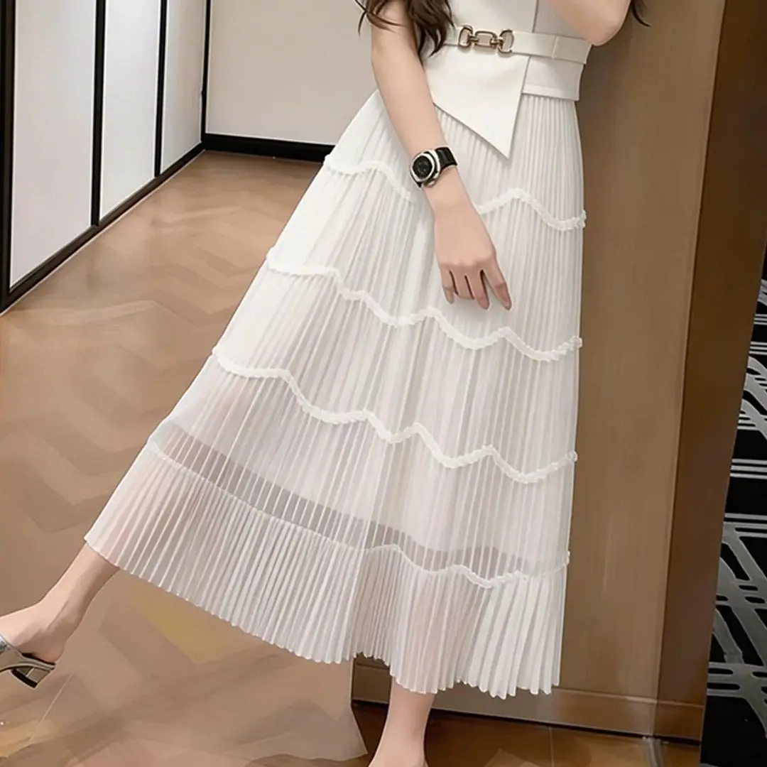 Temperament white skirt 2026 summer small man high waist thin senior feeling super good-looking skirt
