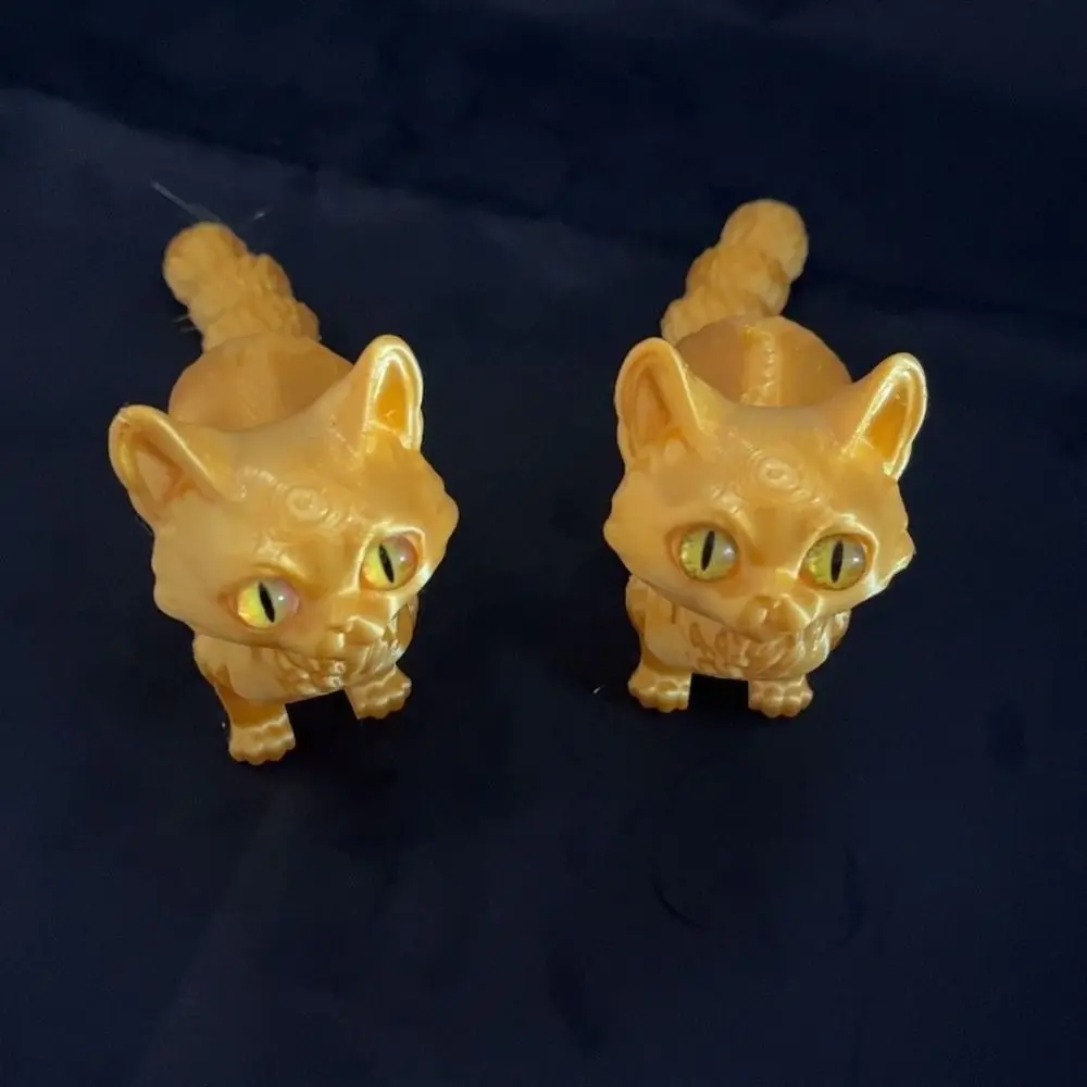 Big Eyes 3D Printed Cat Model Realistic Design Creative Sculpture Articulated Cats Plastic Material 3D Printing Technology
