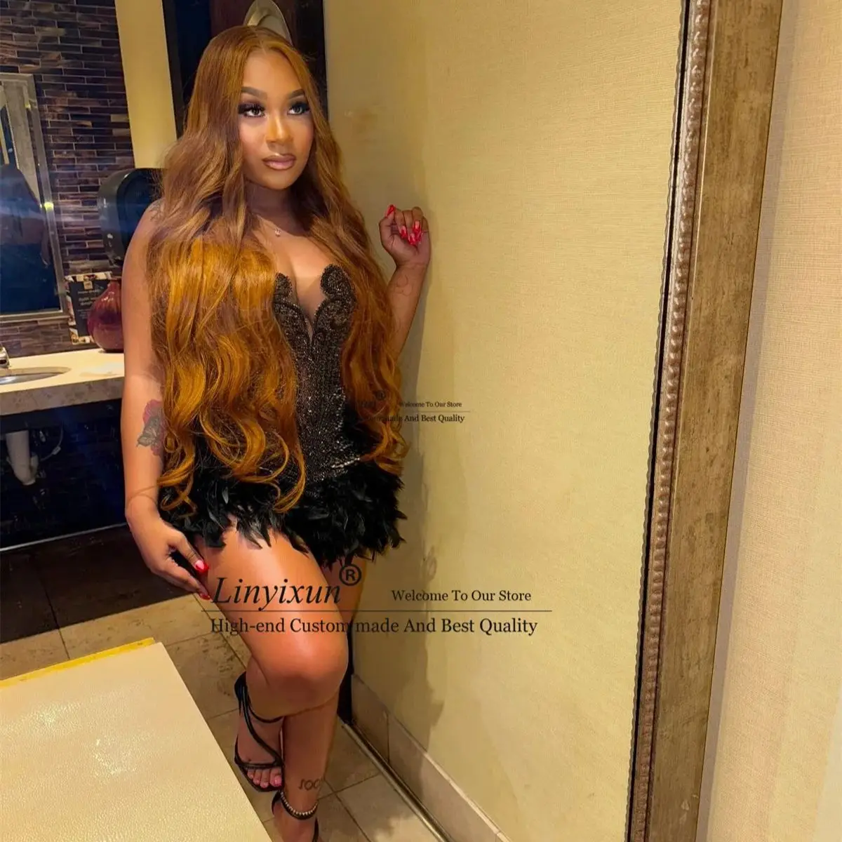 Vestidos cortos de graduación con cristales y diamantes de imitación brillantes, batas de fiesta con plumas personalizadas, vestido minin de fiesta para chica negra africana