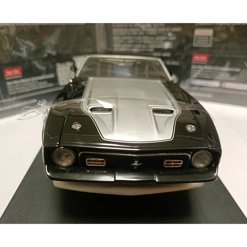 1:18 Scale Ford Mustang Mach 1 Alloy Car Model Collection Ornaments