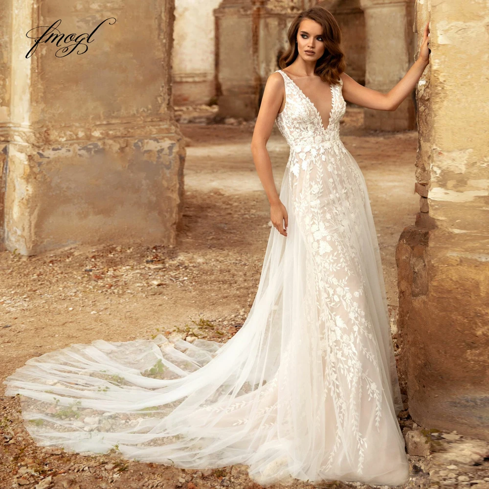 

Fmogl Sexy Backless V Neck Lace Mermaid Wedding Dresses Luxury Appliques Tank Court Train Trumpet Bridal Gown