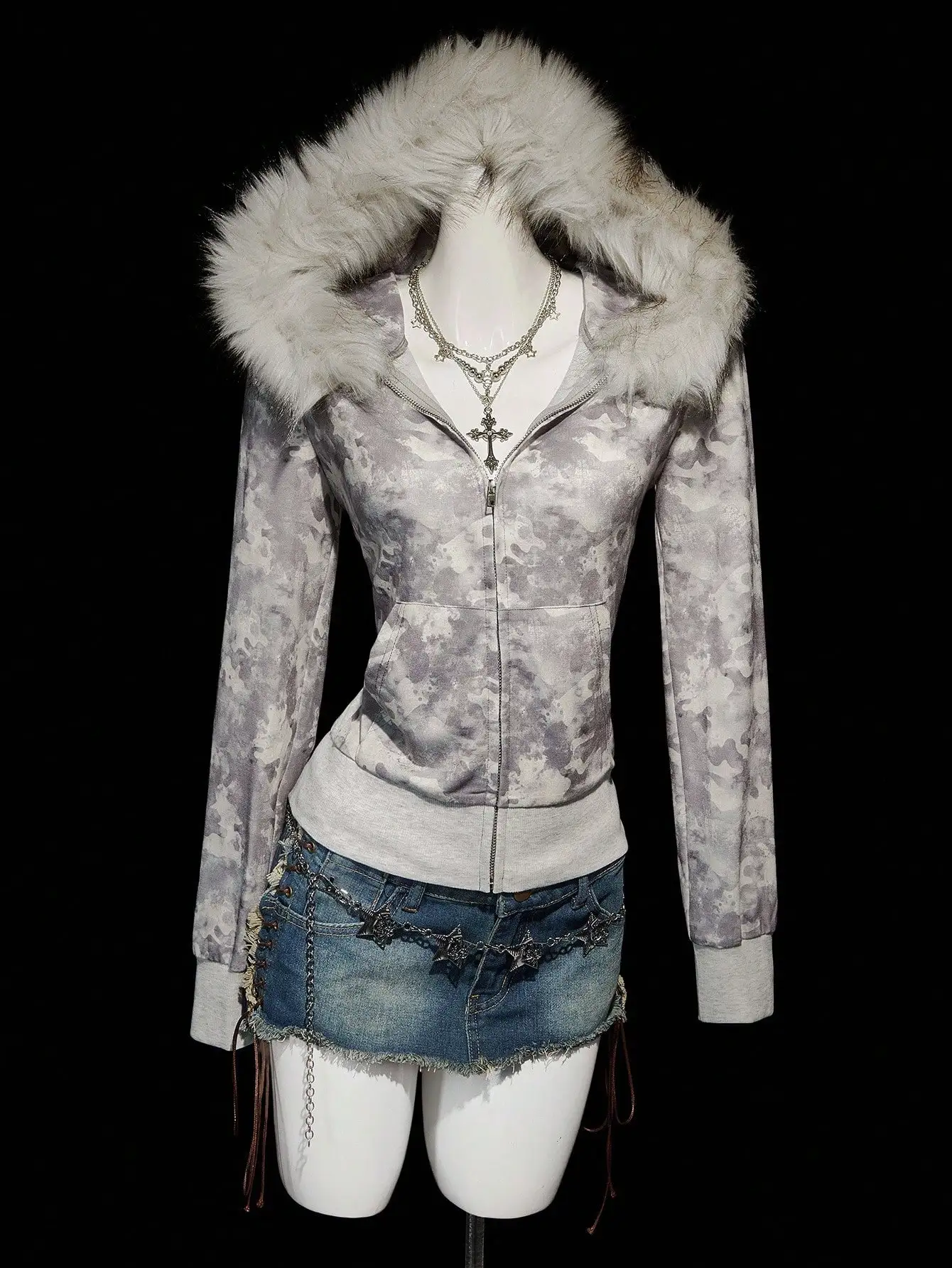 

Women's Vintage Camouflage Fuzzy Long Sleeve Regular Jacket Women Zip-Up Hoodie In Fall/Winter