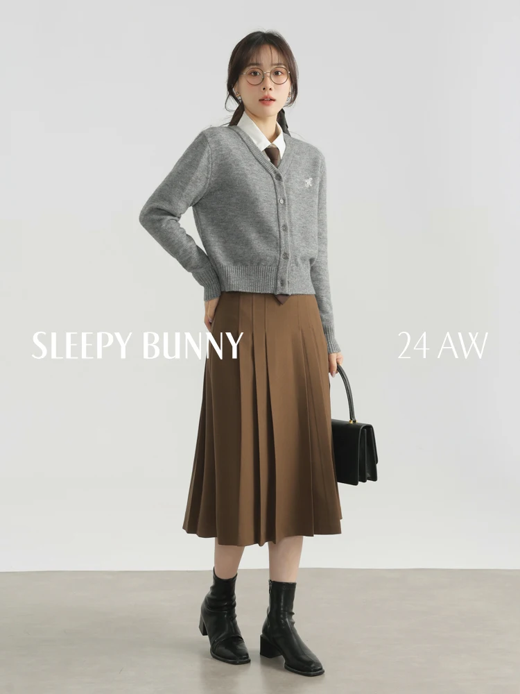 เสื้อคาร์ดิแกนถักปักลายทรงสลิมติดกระดุมด้านหน้าเสื้อสเวตเตอร์ลำลองฤดูใบไม้ร่วงแขนยาวเสื้อแจ๊กเก็ตสไตล์วิทยาลัยที่หรูหราเลเยอร์ท็อปผู้หญิง