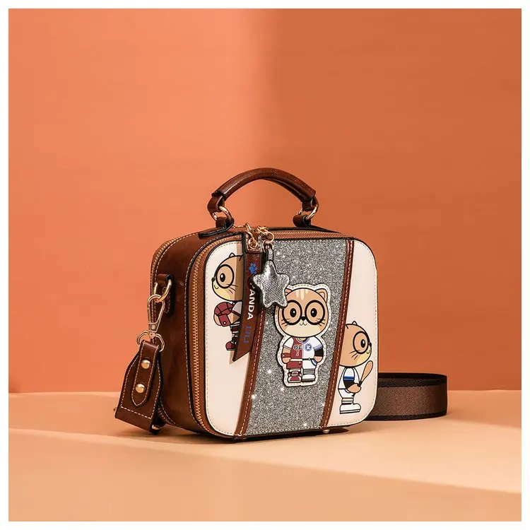 

Подарок на день рождения для женщины: Элитная практичная сумка-кроссбоди из искусственной кожи с мультяшным принтом, средняя квадратная сумка для повседневного использования