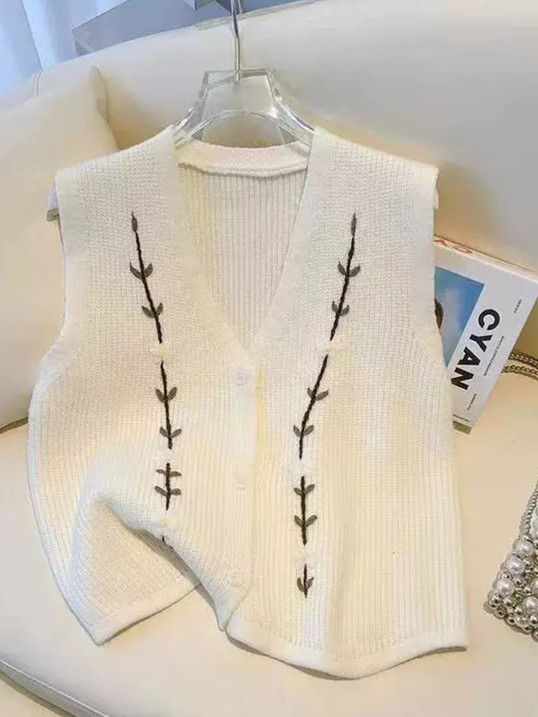 Spring Autumn Embroidered V-Neck Knitted Vest Women's Outerwear Sweater Jacket Casual Loose Fit Fashionable Youthful Style