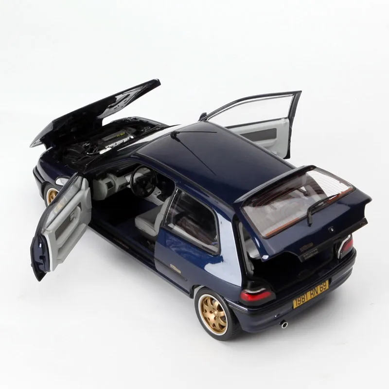 Diecast 1/18 Scale Clio 1993 Alloy Car Model Collection Souvenir Display Ornaments Vehicle Toy