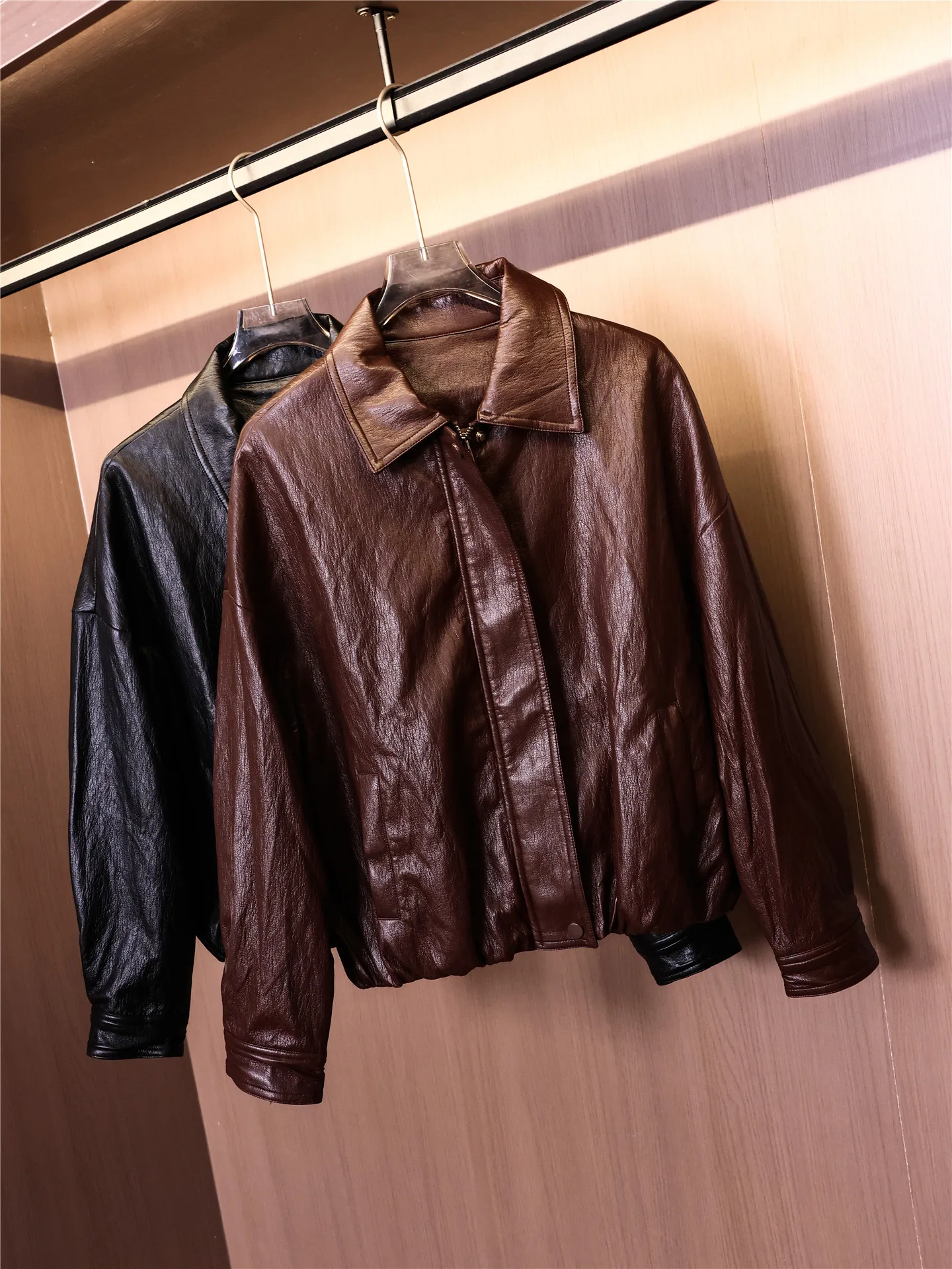 

Loose Fit Pure Color PU Leather Jacket Lazy Style Turn-down Collar Women's Biker Jacket Autumn New Vintage Style V688