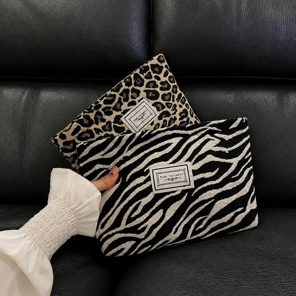 Versatile Portable Cosmetic Bag Zebra Leopard Print Thickened Clutch Bag Large Capacity Makeup Pouch for Women
