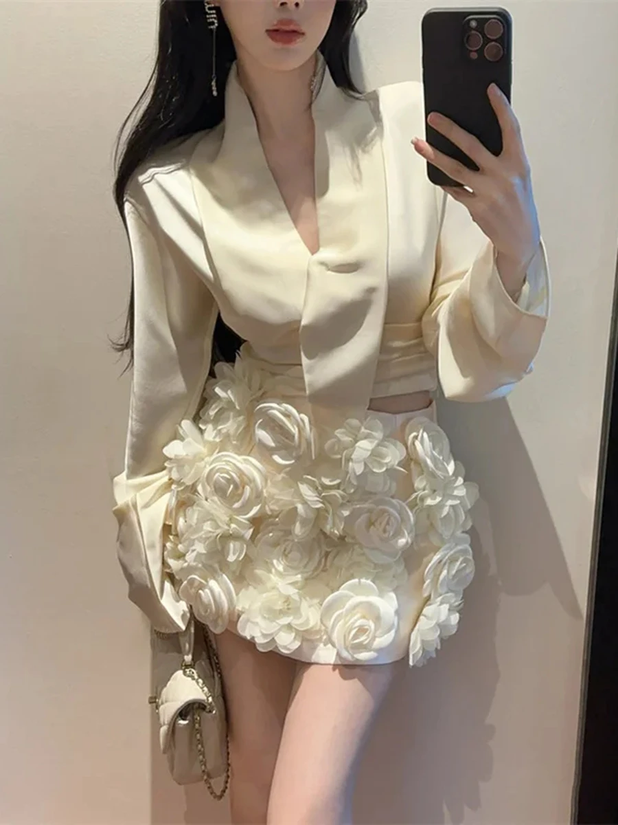 TWOTWINSTYLE Solid Spliced Appliques Slimming Skirts For Women High Waist Temperament Mini Skirts Female Fashion Style Fashion
