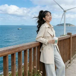 Long Fashion Windbreaker Women's Thin Spring Autumn Autumn Lining OutCoat Female Popular Temperament Mother Jacket Pocket 4XL