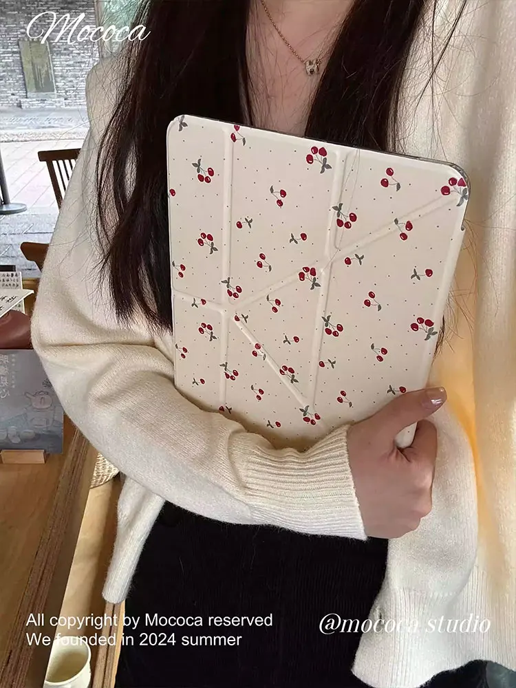 

Чехол Ins French Small Cherries для iPad Pro 11, 12.9, 13 (M2, M4, M3, M5), 8.3, 9.7, 10.2 (5/6/7/8/9/10/11-го поколений), Air 4, 5, 6, 7