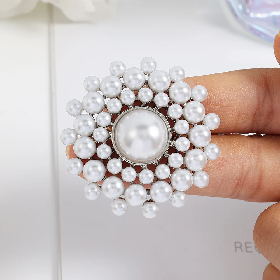 Elegant Rhinestone Pearl Flower Brooch Women Lapel Pin Suit Dress Scarf Decor Party Wedding Corsage Jewelry