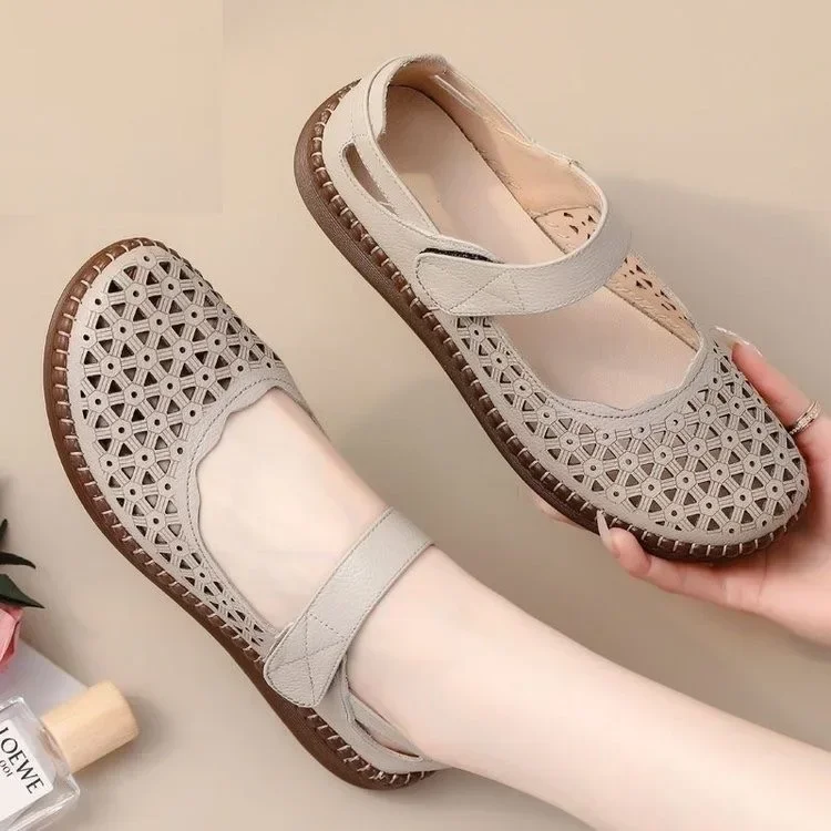 Women Sandals Summer Platform Breathable Shoes Year Leisure Mother Shoes Soft Bottom Fashion Platform Sandals Womens Shoes