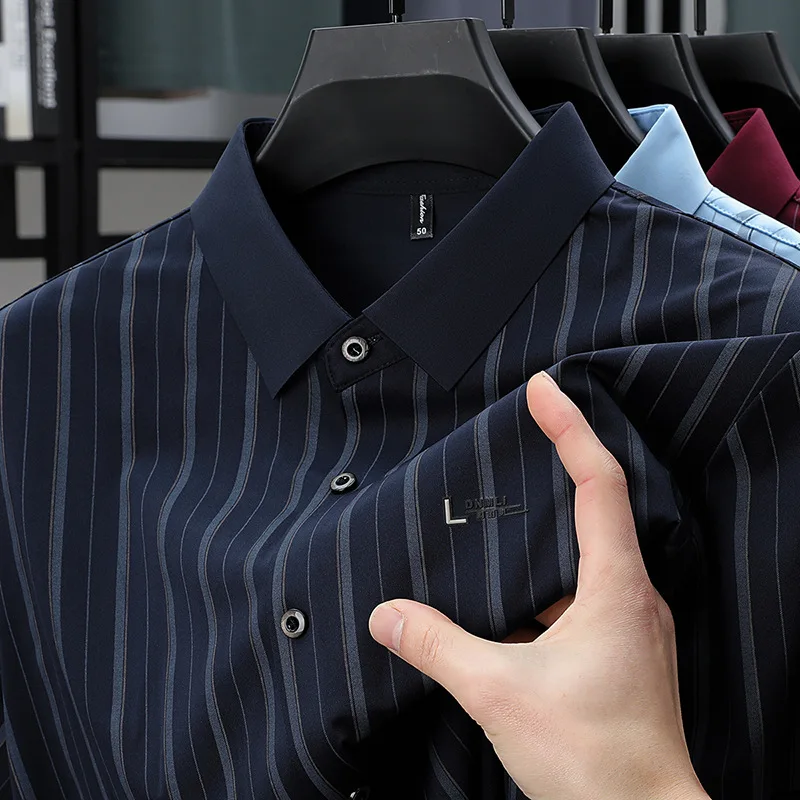

Men's Casual Loose Ice Silk Stripe Shirts Thin Anti-Wrinkle Short Sleeve Business Style Polyester Fabric Summer Fashion