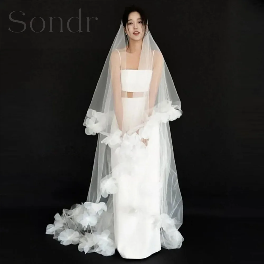 

Sondr Customized 2 Pieces Korean Wedding Dresses with Veil Spaghetti Straps Wedding Photo Shoot Floor-Length Bridal Gown