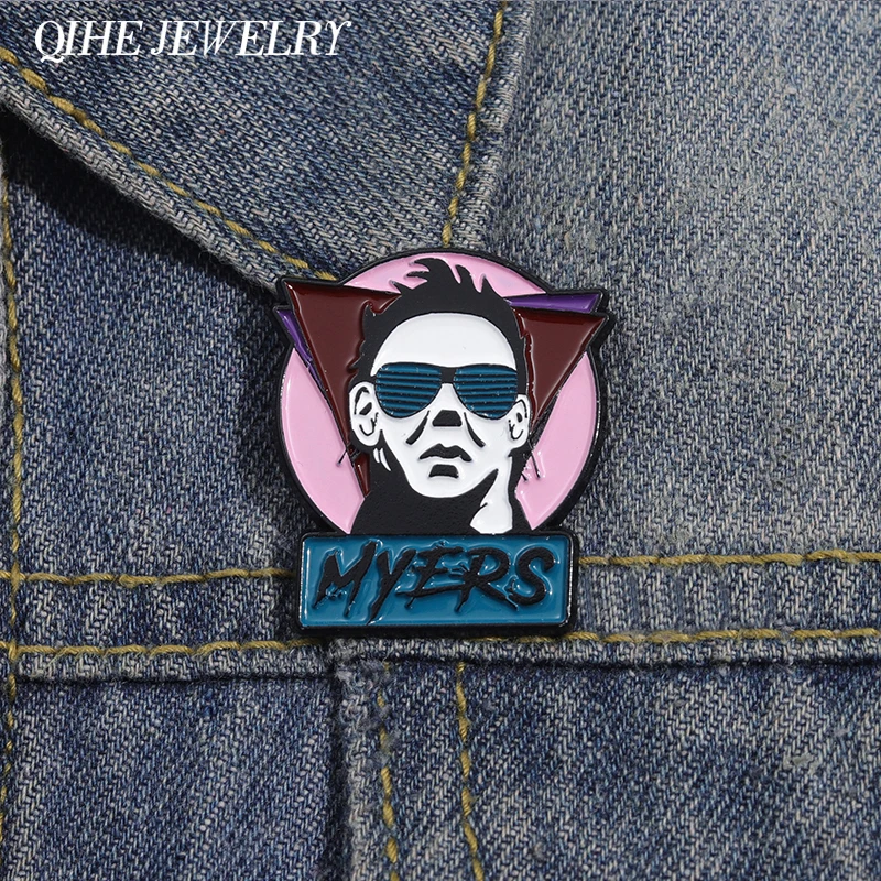 Halloween Michael Myers Brosche Emaille Pins inspiriert GLITTER Lustige Broschen Rucksack Hut Revers Abzeichen Zubehör Geschenk für Freunde