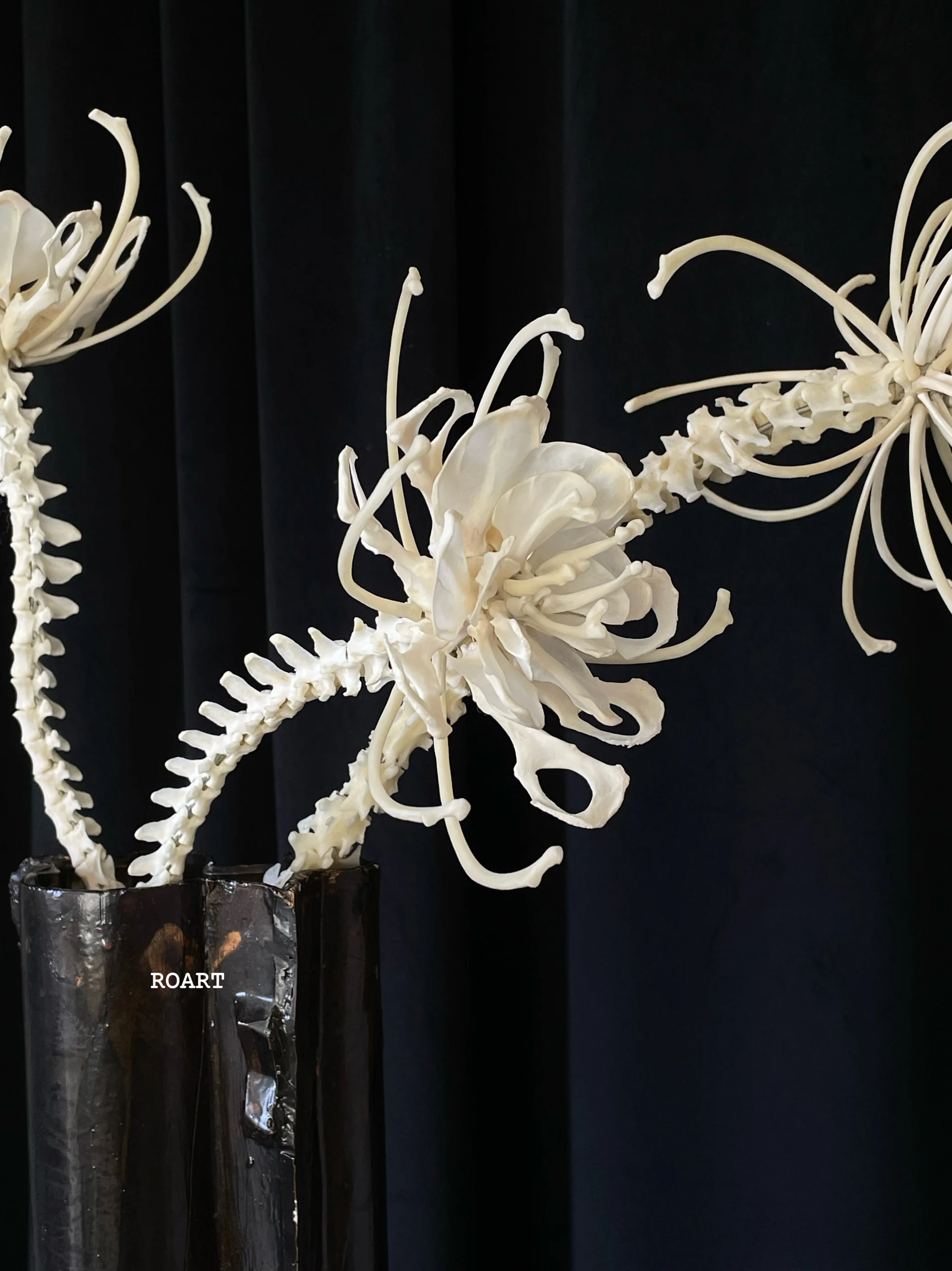

Bone Flower Vintage ins Mink Bone Ornament