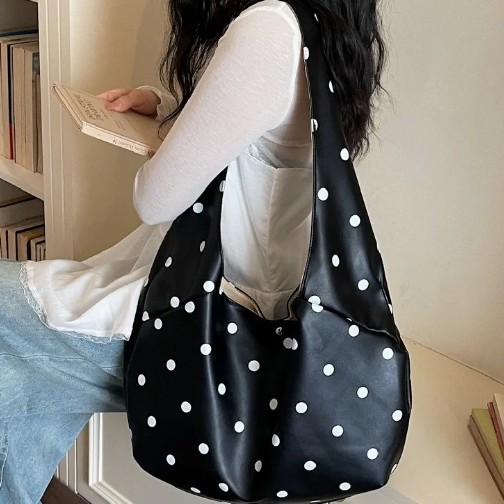 Vintage Lightweight Polka Dot Tote Bag Magnetic Buckle Black Shoulder Bag Korean Style Large Capacity PU Handbag Girl