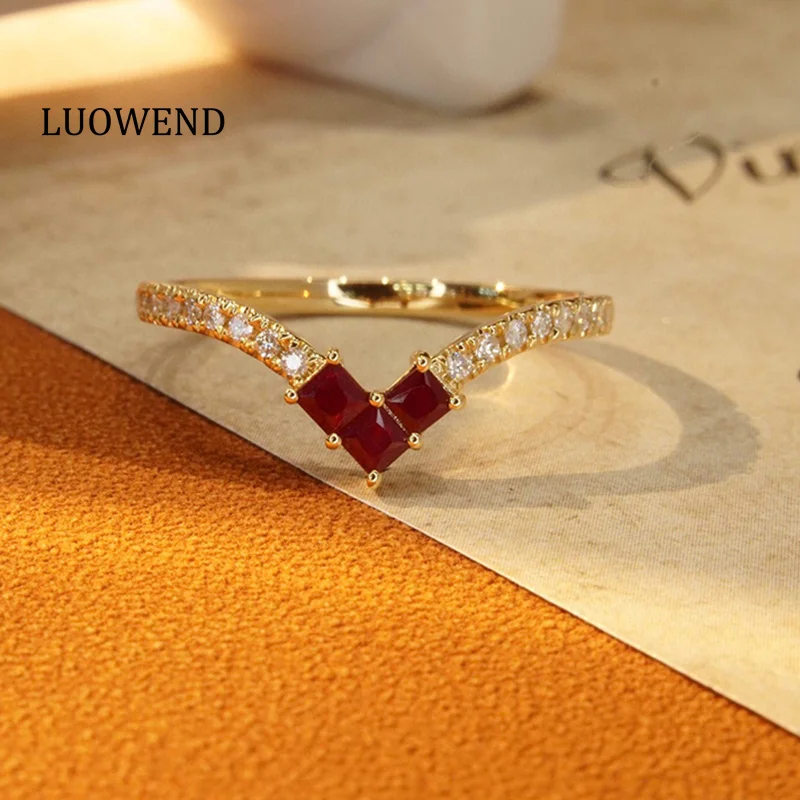 

LUOWEND 100% 18K Yellow Gold Rings Fashion V-Shape Design Real Natural Diamond Natural Ruby Ring for Women High Party Jewelry