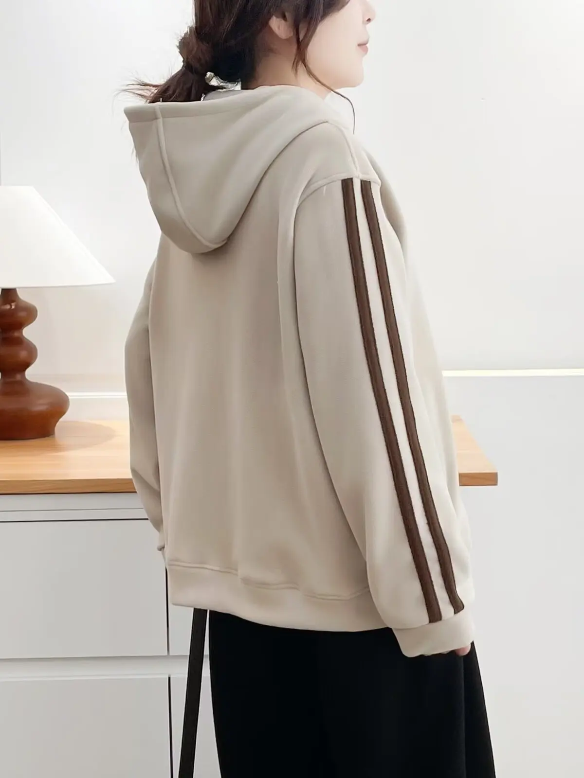 plus Size Winter Women's Zipper Hooded Fleece Lined Sports Jacket Casual Style Short Coat Warm Versatile Trendy