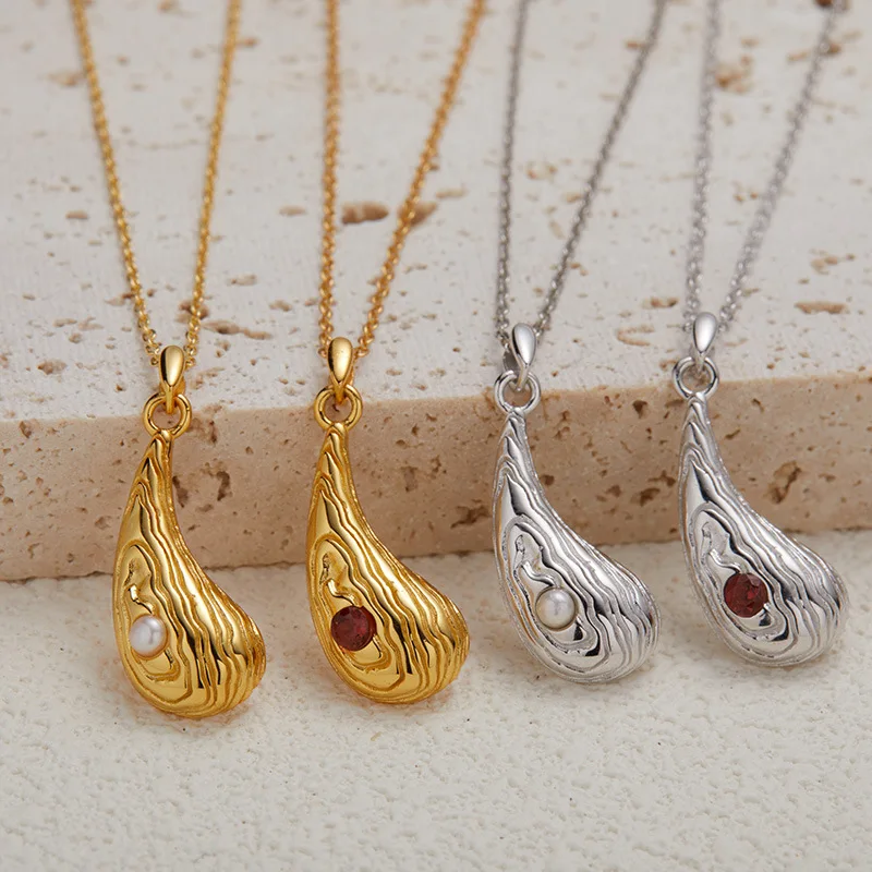 

French Advanced SenseS925Pure Silver Natural Garnet Pearl Gemstone Necklace for Women with Textured Water Drop Pendant Clavicle