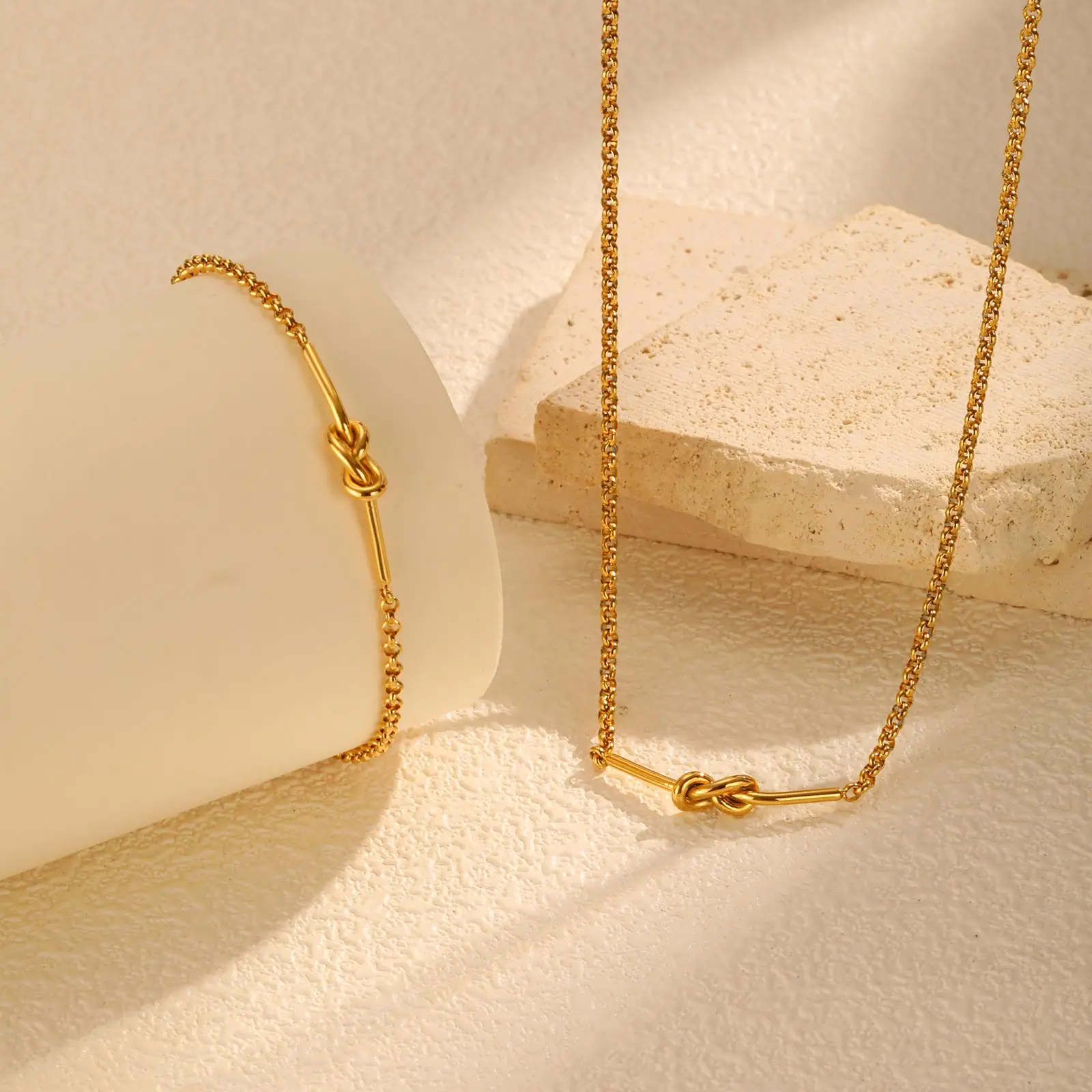 قلادة سلسلة ربط بعقدة بسيطة للنساء، قلادات من الفولاذ المقاوم للصدأ مطلية بالذهب، هدية مجوهرات مقاومة للماء