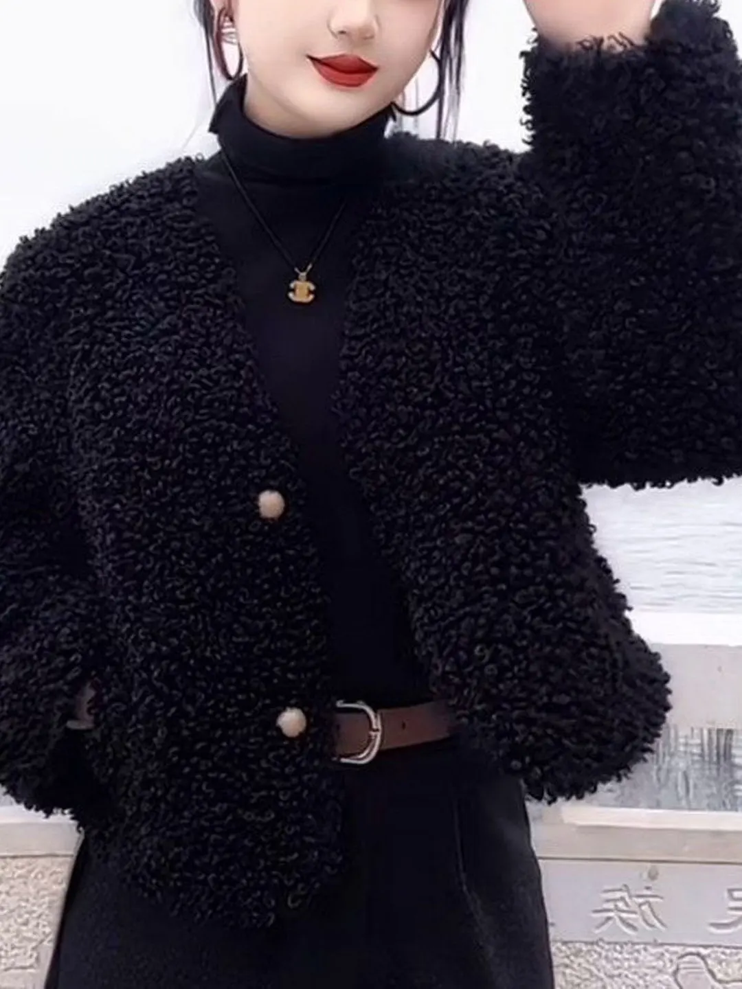 韓国製スレオルト エープスキンコート レディース Vネック ファー ジャケット 秋冬 コスティレザー＆ファー アットチャー 韓国システム