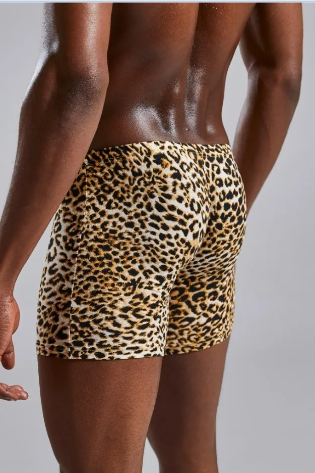 Pantaloni da uomo grandi convessi a U lunghi piatti con motivo a stampa leopardata Sexy attillati Comfort Summer Beach Fashion Shorts A9B2