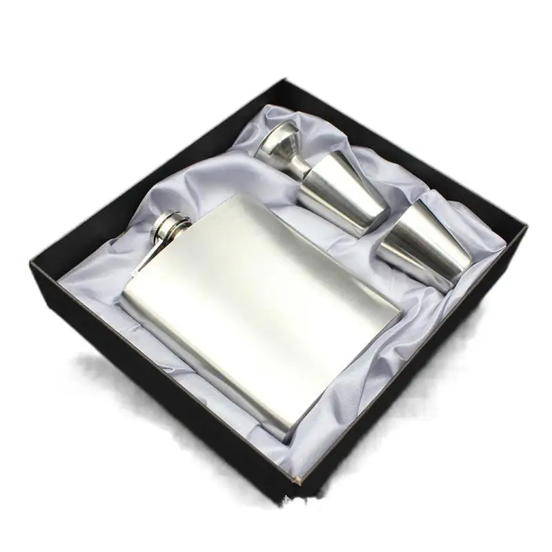 طقم قارورة الفخذ المستطيلية من الفولاذ ، قضيب إبريق الجيب الروسي ، أكواب القمع ، زجاجة ويسكي