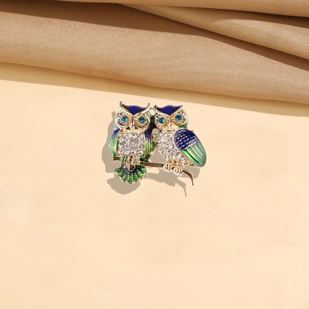 Owl-shaped Brooch Universal Animal Diamond-inlaid Alloy Corsage Pin Trendy Versatile Clothes Scarf Backpack Accessories Brooch image 6