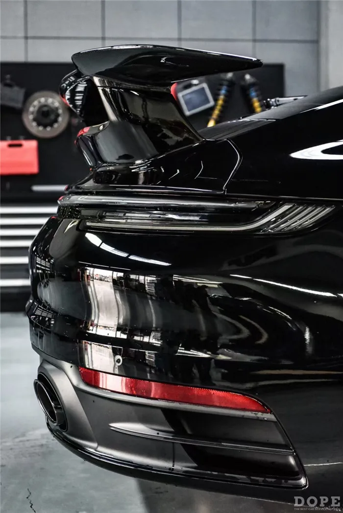 

Подходит для Porsche 992 Обновленный комплект спойлера из углеродного волокна в стиле SD