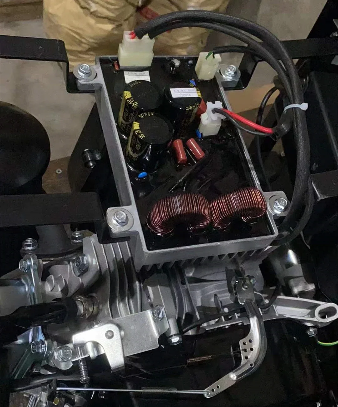 Imagem -04 - Gerador Portátil da Gasolina com Inversor ca Sinusoidal Saída Estável Silencioso 3.5kw