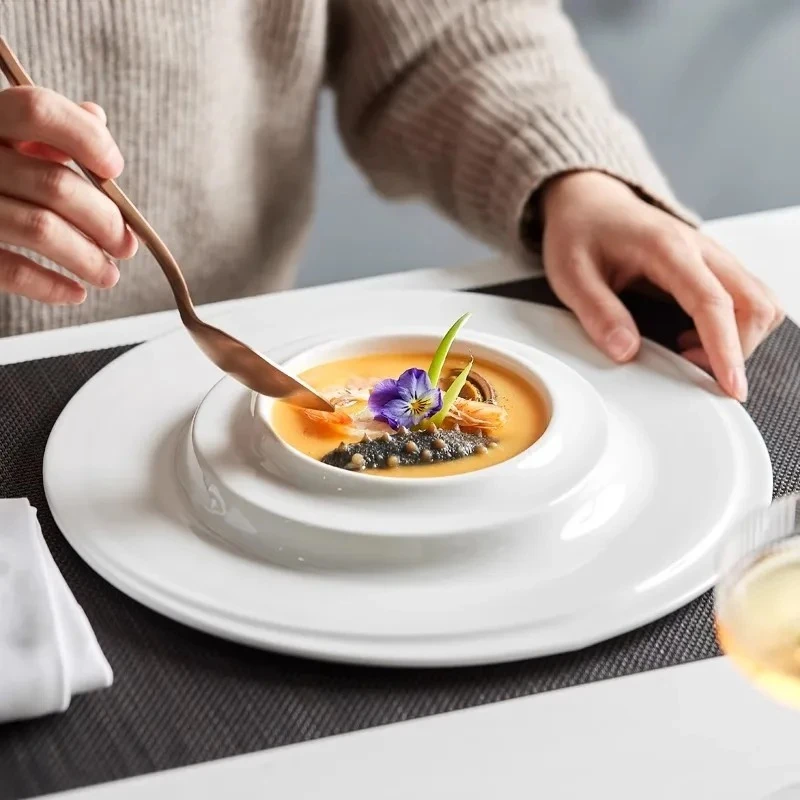 White Ceramic Dining Plate Creative Dessert Snack Plate Thick Soup Plate Round Deep Plates Hotel Artistic Conception Tableware