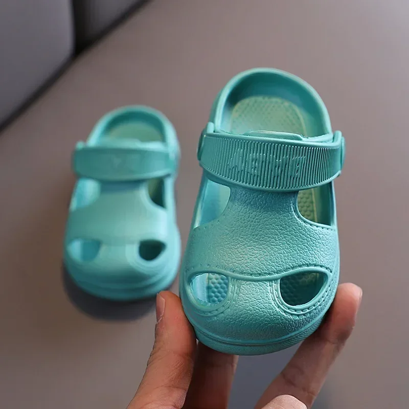 New Kids Summer Sandals Hole Shoes Baby Anti-slip Soft Floor Boys Girls Beach Sandals Slippers 1-6 Years Children