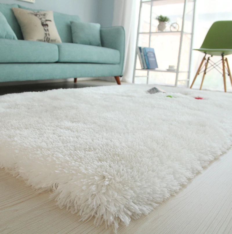 

Long Pile Hand Tufted Shag Area Rug in Snow White