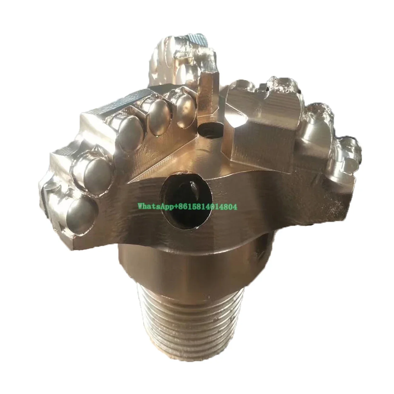 

Customize all kinds of PDC drill bits For mining,Well Drilling,rock drilling in engineering blasting,construction engineering