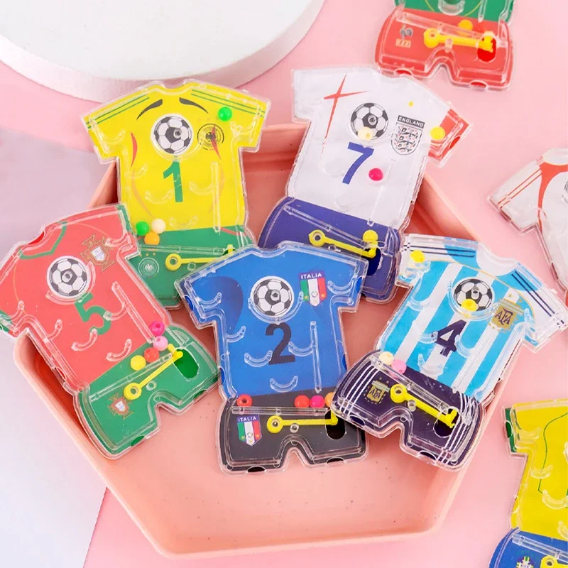 1pcs Football Themed Pinball Maze Fingertip Toys Soccer Team Game Maze Kids Birthday Party Favors Goodies Fillers Pinata Gifts