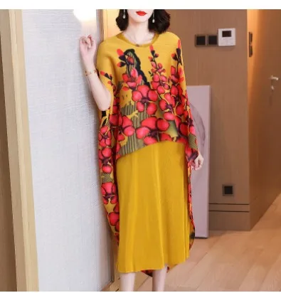 

HOT SELLING Miyake fold fashion suits o-neck print irregular cloak +Back split the sleeveless Straight dress suit IN STOCK