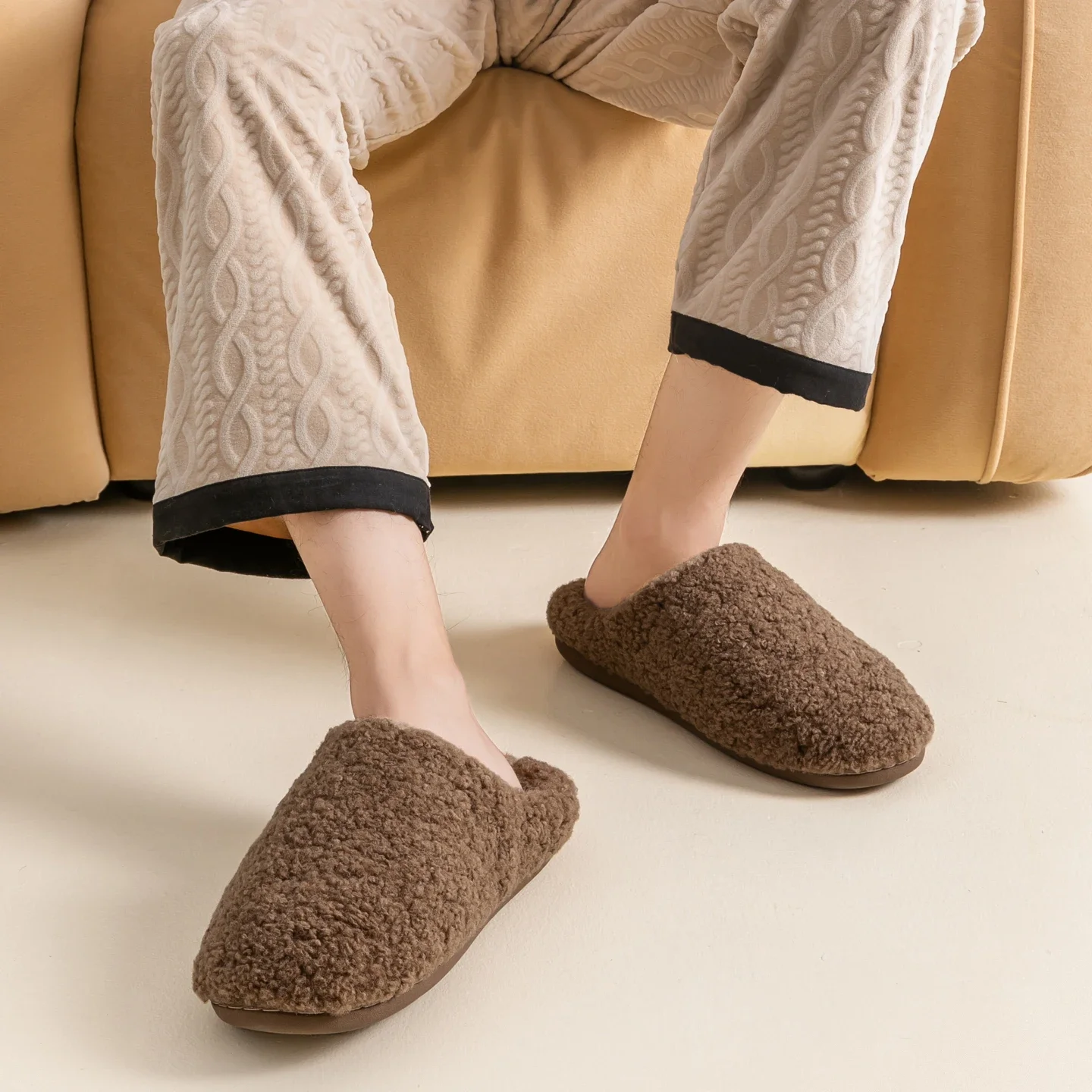 Men's Autumn Winter Slippers Indoor House Shoes Non-Slip Warm Soft Plush Slip-Ons Couple's Cozy Breathable Quiet Home Slippers
